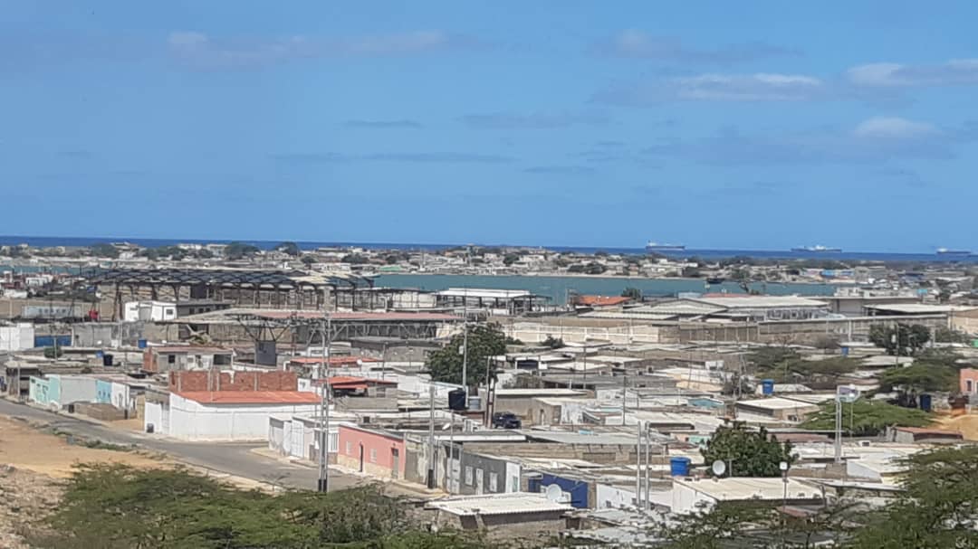 Alerta en alta mar: pescador lleva tres días desaparecido tras el hundimiento de su lancha en Falcón