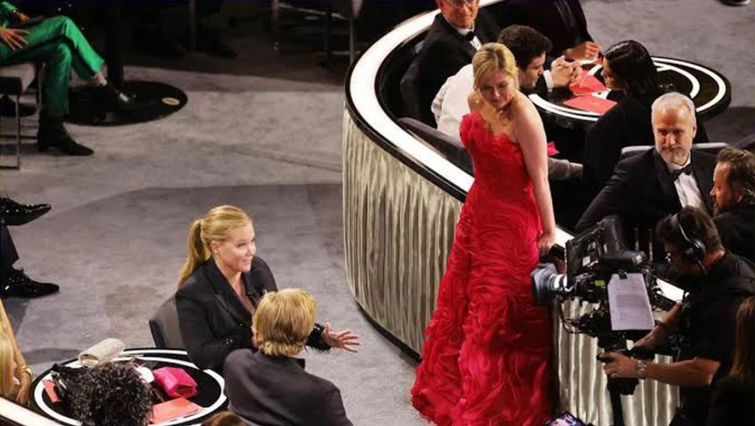 Broma de Amy Schumer a Kirsten Dunst generó indignación como caso Chris Rock a Will Smith