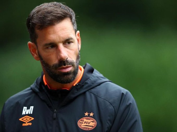 El legendario delantero Ruud Van Nistelrooy, nuevo técnico del PSV Eindhoven