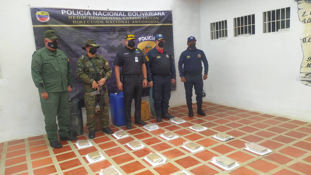 Una casa abandonada a orilla de la playa ocultaba 18 panelas de marihuana en Falcón