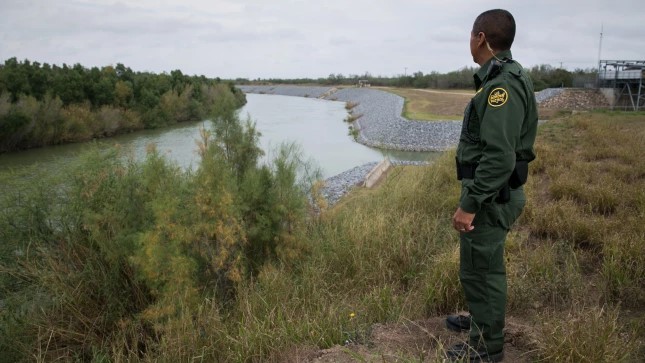 Crackdown stopped Venezuelans from flying into México and walking into US