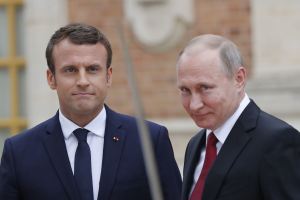 Macron denuncia “cinismo moral y político” de Putin sobre corredores humanitarios en Ucrania
