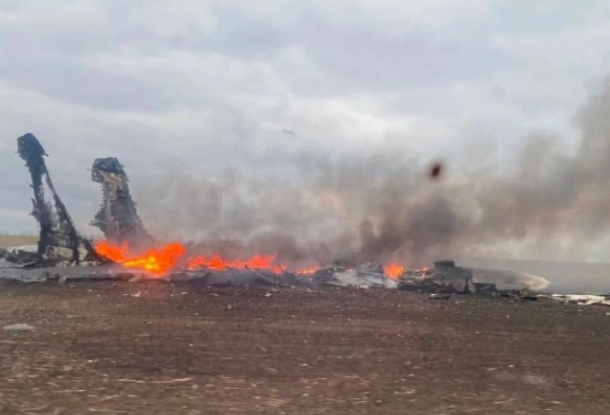 Pilotos rusos insisten en que solo estaban “siguiendo órdenes” después de ser capturados en Ucrania (FOTOS)