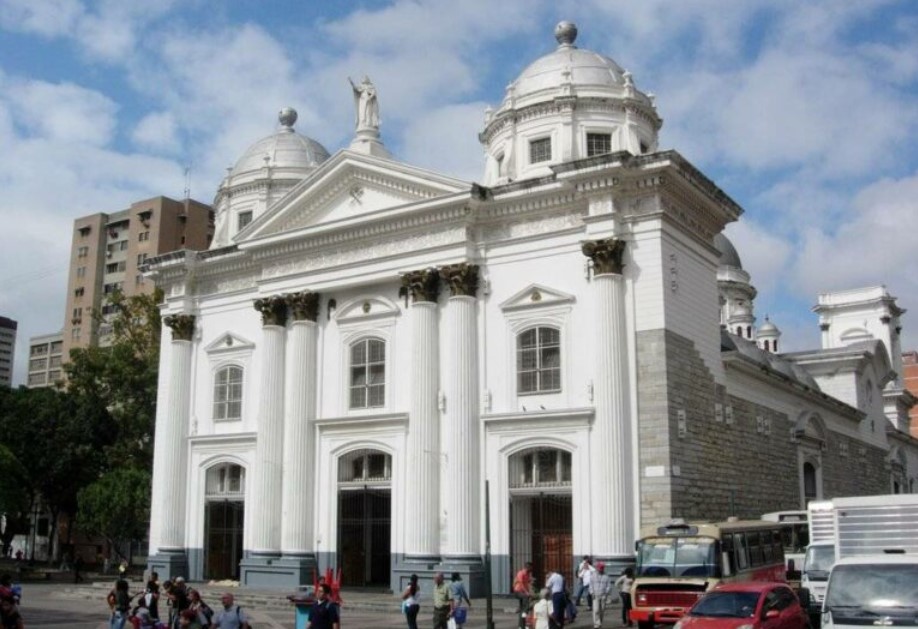 Basílica de Santa Teresa abre sus puertas el Viernes de Concilio