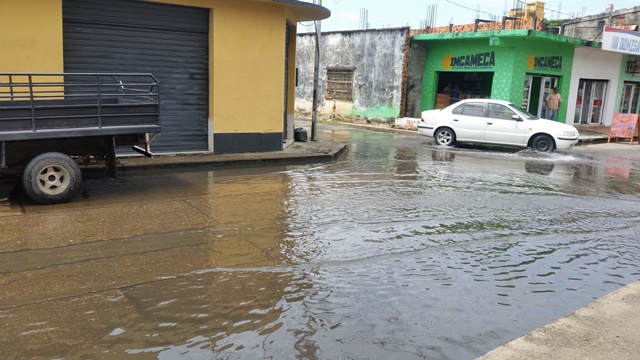 Las promesas del chavismo en Apure, tan cochinas como las cloacas que quedaron en solucionar