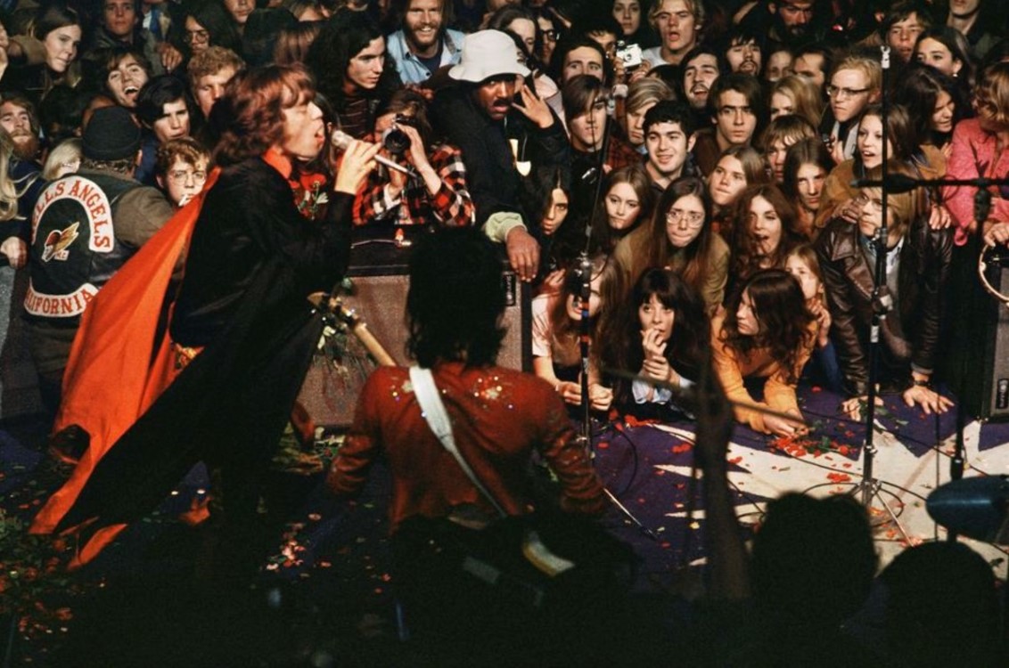 El trágico recital de los Rolling Stones en Altamont que terminó en masacre y marcó el fin del hippismo