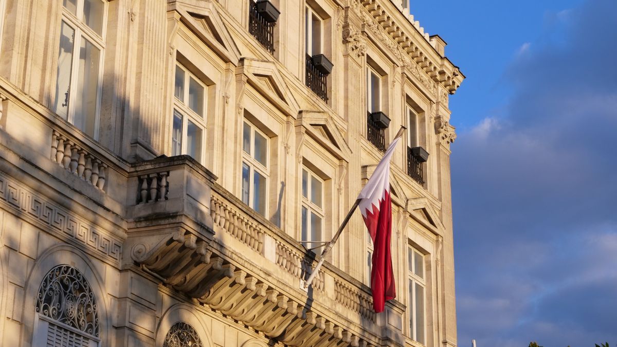 Catar condena la muerte de uno de los vigilantes de su embajada en París