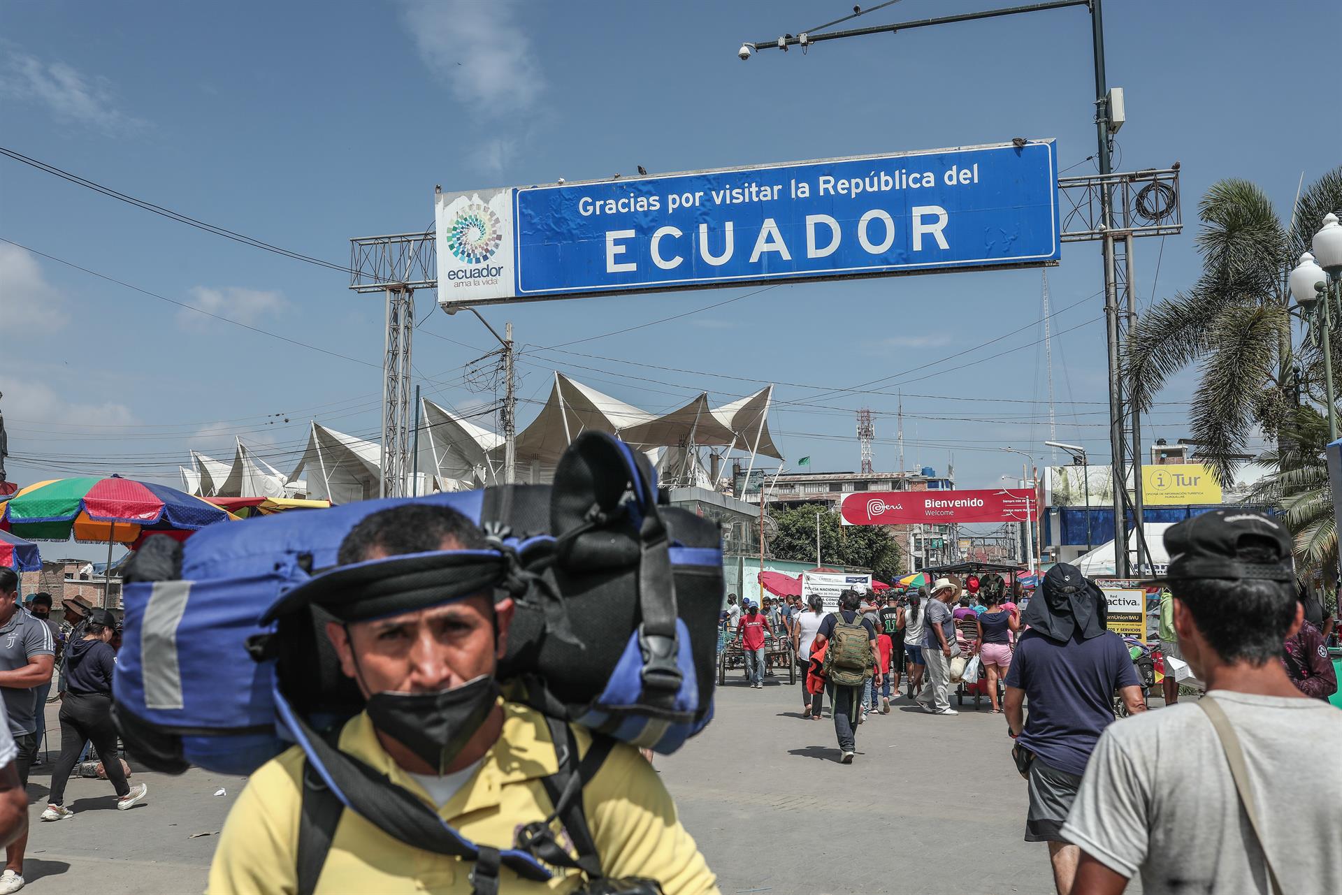 Ecuador otorga amnistía migratoria a venezolanos y sus familias en situación irregular