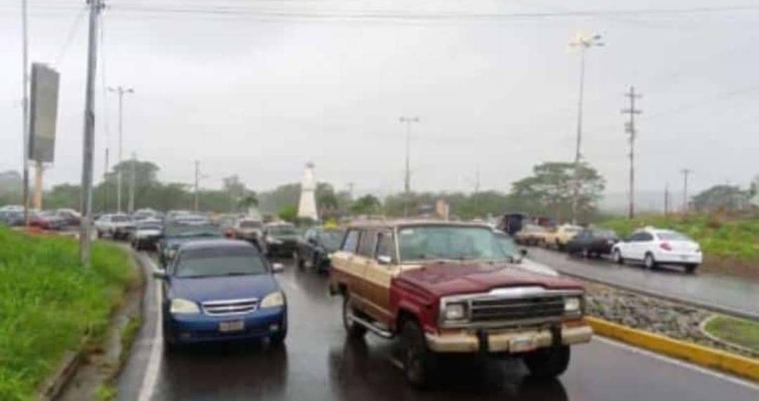 Por más de seis horas cerraron la vía de Punta de Mata en protesta por falta de gasolina