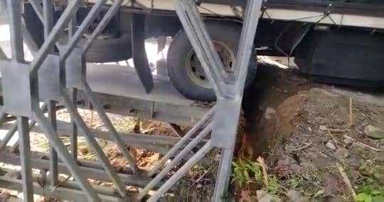 Cerraron el paso vehicular entre Mérida y Táchira por colapso de puente Guaruríes (FOTO)