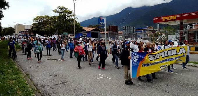 Trabajadores de la ULA no abandonan la calle en rechazo a la degradación del salario y exclusión de beneficios