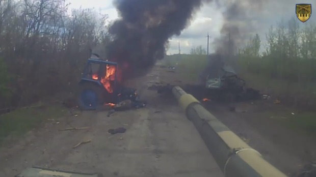 A lo “Call of Duty”: Tanques y tropas ucranianas devastaron a invasores rusos (VIDEO)