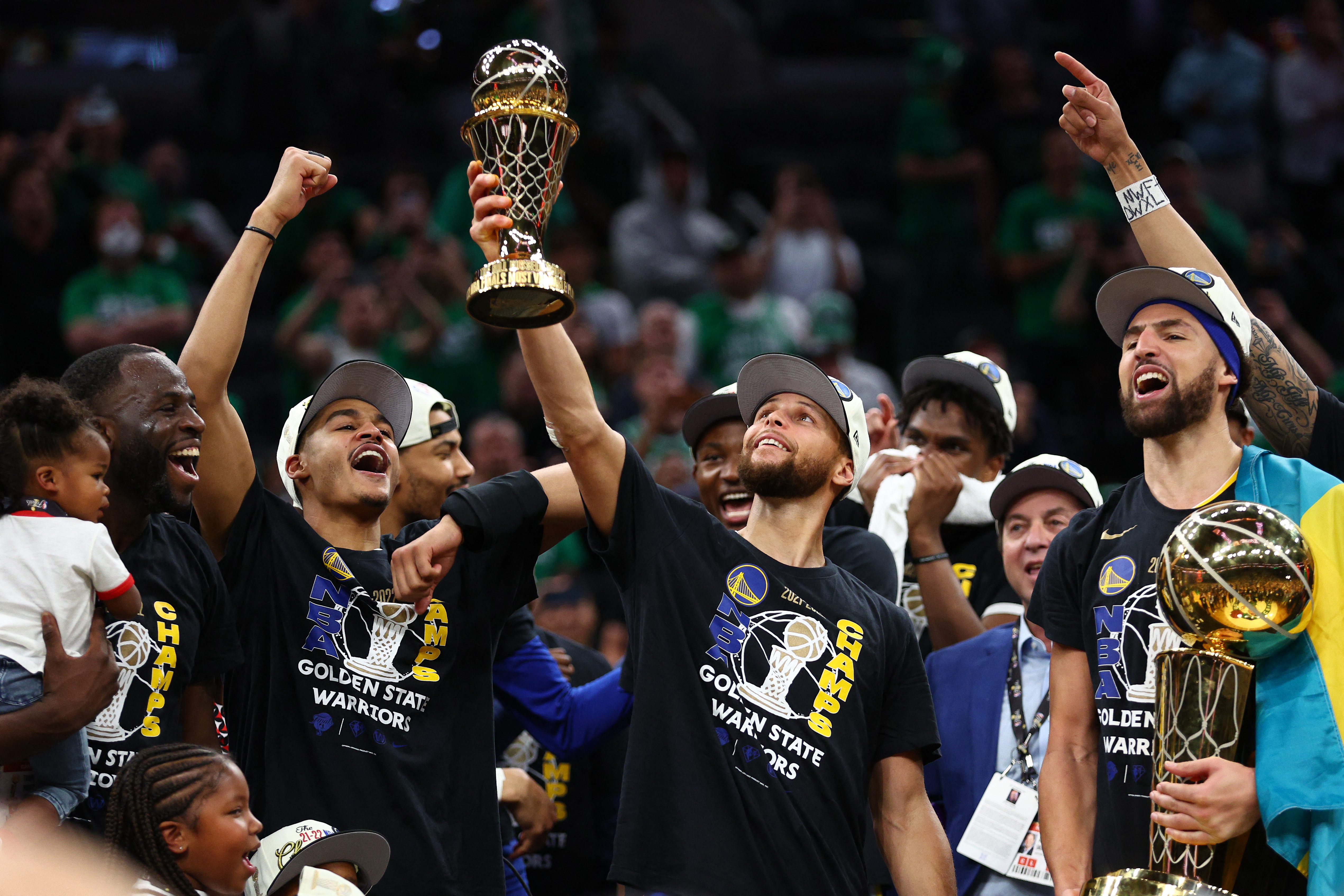 Stephen Curry se llevó su primer MVP de las Finales de NBA