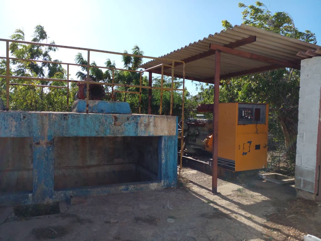 En Santa Ana no reciben agua por tuberías desde hace diez años (FOTOS)