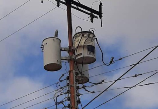 Más de 200 familias están sin luz en San Félix… y Corpoelec los mandó a “rezar”