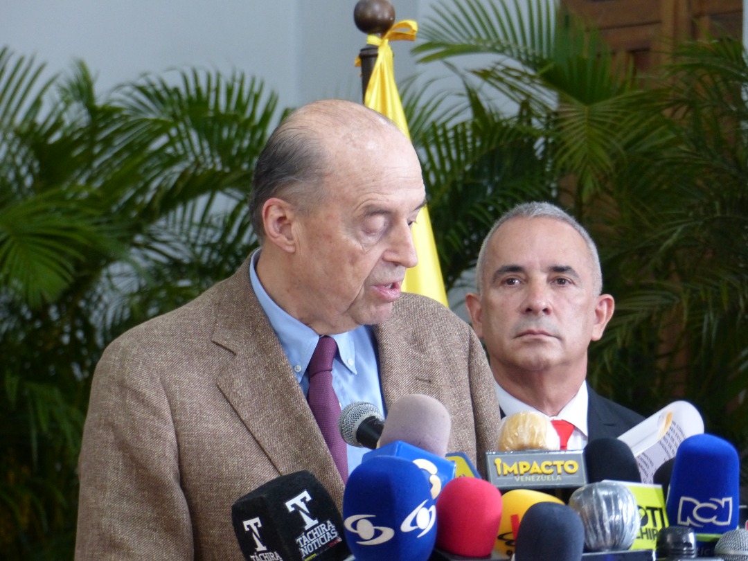 Canciller de Petro prepara terreno desde Táchira para el restablecimiento de relaciones con el chavismo