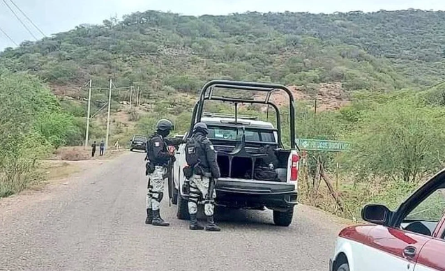 Viaje del terror: una pareja y sus tres hijos fueron hallados sin vida en una carretera de México