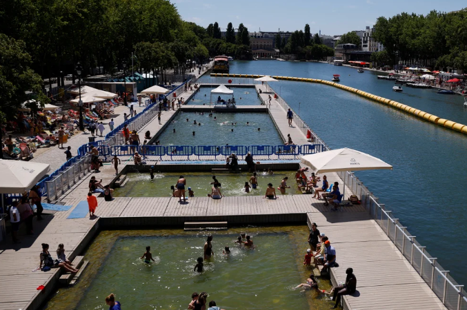 Las “playas” de París, un refugio ante la ola de calor que se viene encima