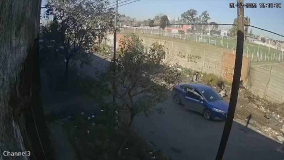 Narcovenganza: Torturan y asesinan a joven en plena calle en Argentina y cámara captó todo