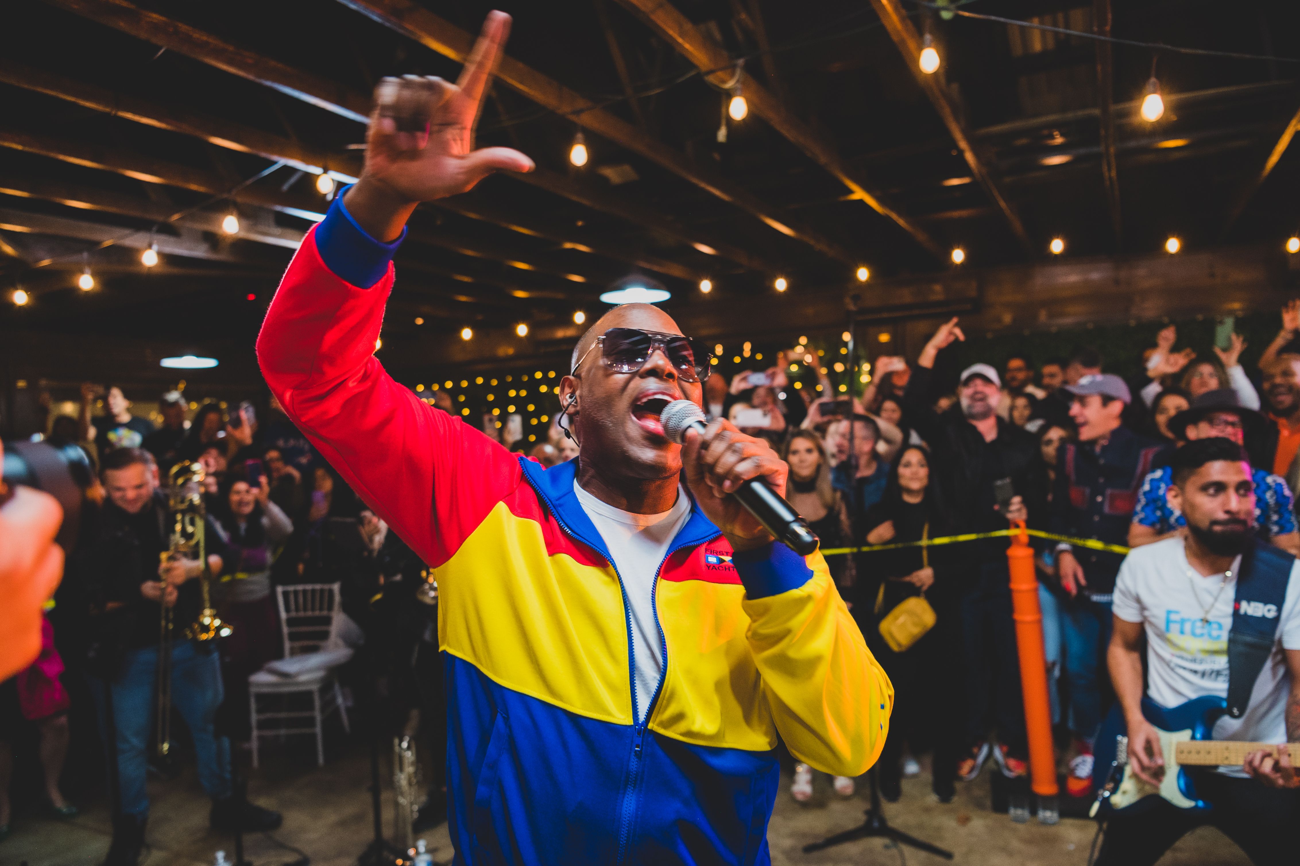 Magic Juan celebra su éxito en Venezuela con un concierto