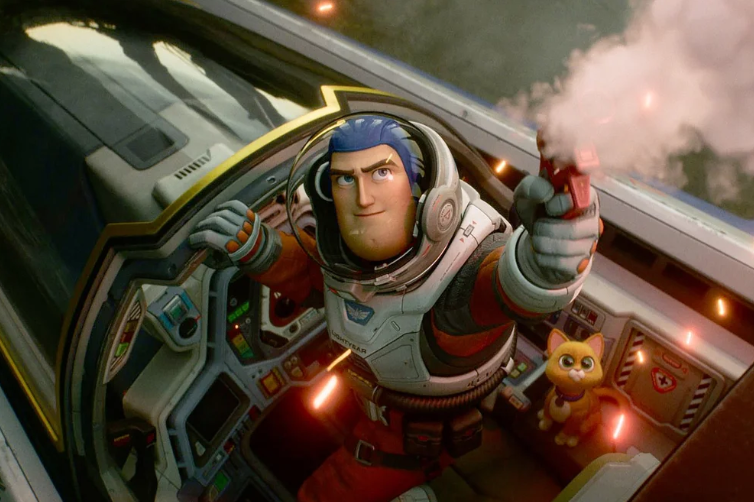 Tras viajar con turbulencia en la pantalla grande, “Lightyear” aterrizará en Disney+