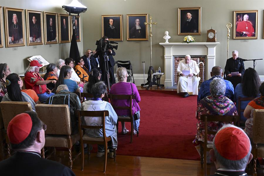 El papa Francisco culminó visita a Canadá mostrando indignación por abusos a indígenas