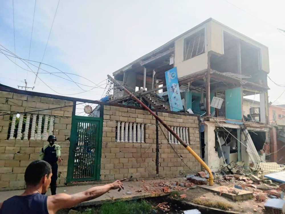 Murieron las dos víctimas por la explosión de un edificio en Barcelona y nadie asume la responsabilidad