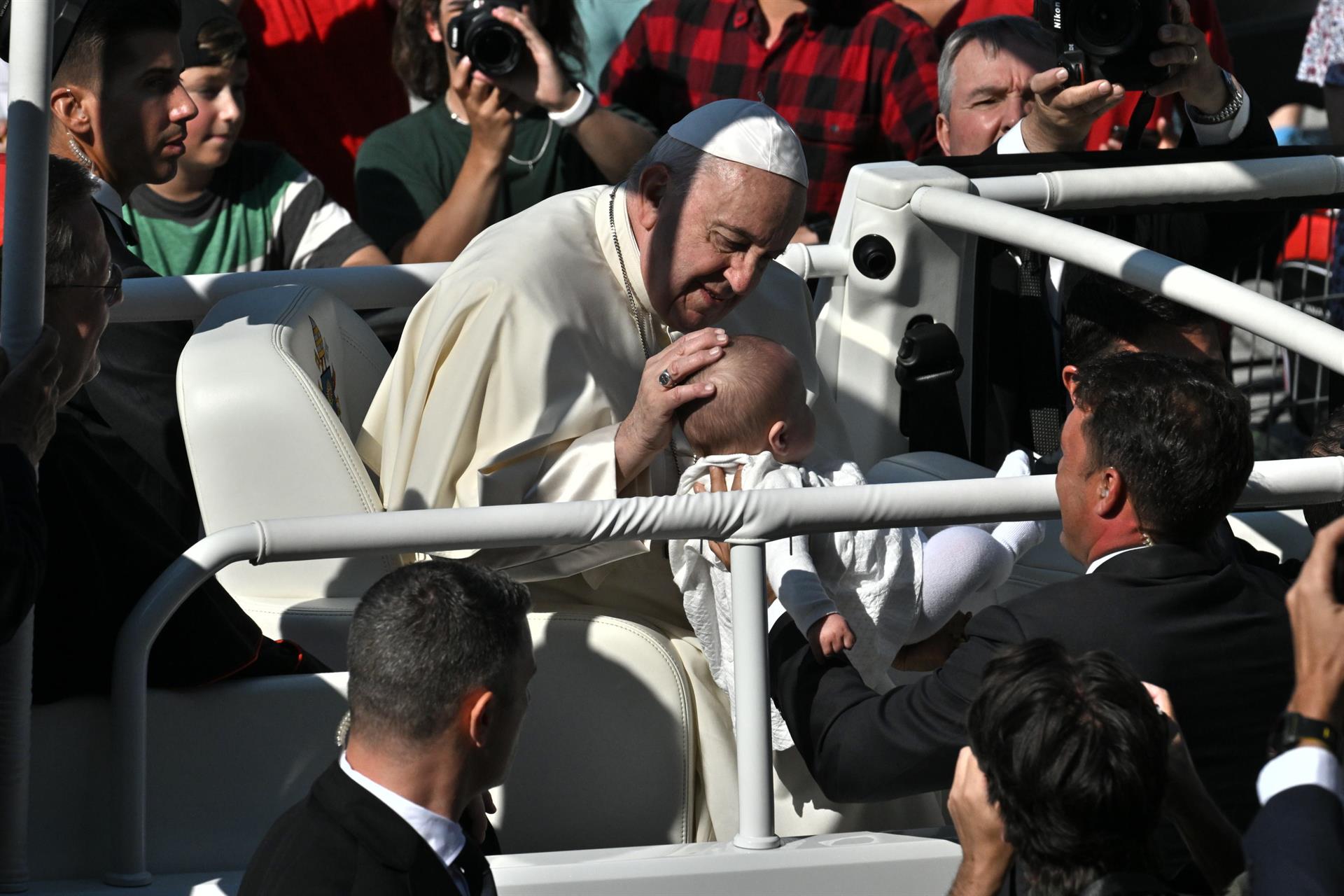 Indígenas canadienses esperaban “algo más” de la petición de perdón del papa Francisco