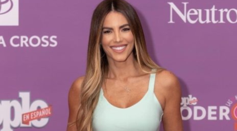 A Gaby Espino no le importan las críticas y mostró su delgada figura