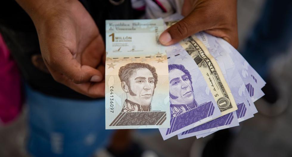 Dólar paralelo disminuye levemente al cierre de este #26Ago