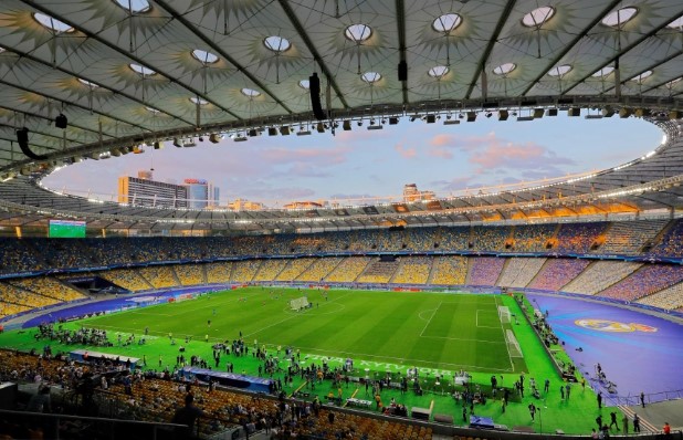 “Fútbol por la paz”:  La liga ucraniana vuelve en condiciones de guerra