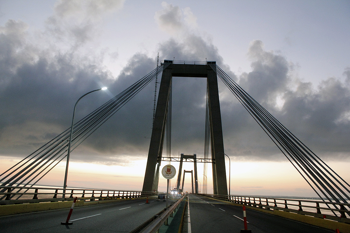 Conmoción en Zulia: Hombre se quitó la vida tras lanzarse desde el puente sobre el lago