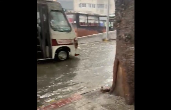 EL VIDEO que evidencia al chavismo y su falta de “cariño” a las calles de Caracas #10Ago