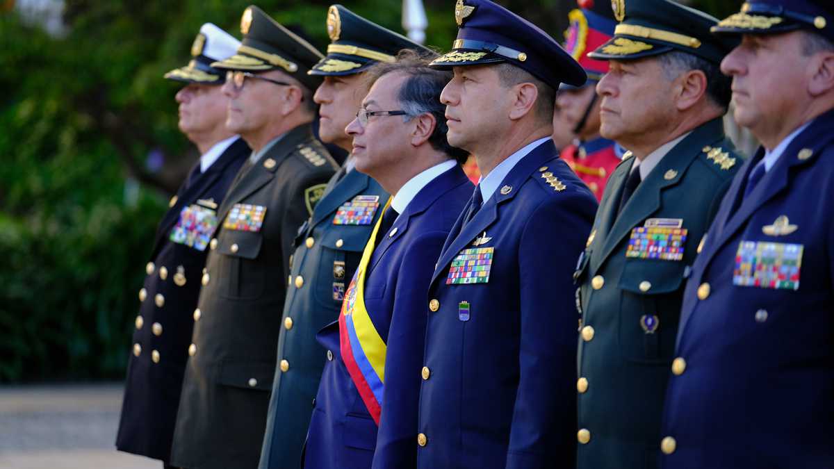 Barrida de generales en el Ejército colombiano: así quedó la nueva cúpula militar de Gustavo Petro