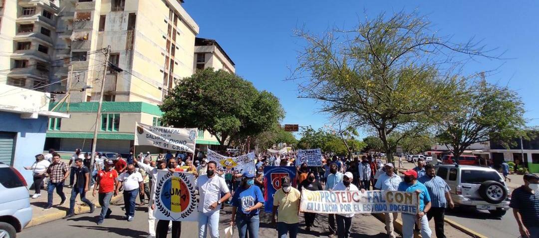 “La Onapre nos robó” gritan docentes de Falcón en protesta por pago “chucuto” de bono vacacional