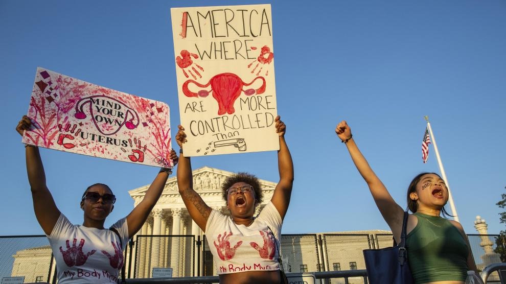 El Gobierno de Biden apoyará a las mujeres que acudan a abortar a otro estado