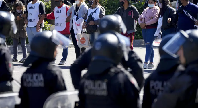 Marchas a favor y en contra del gobierno argentino en medio de la escalada inflacionaria