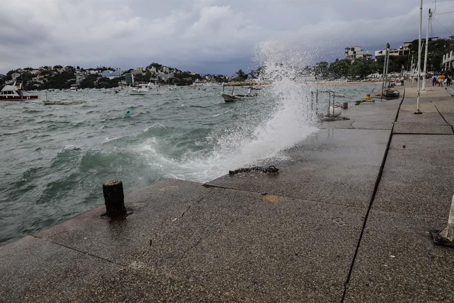 Depresión tropical Doce-E se intensificó a tormenta Kay en el Pacífico mexicano