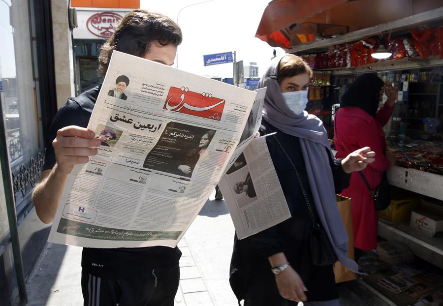 La muerte de la joven Mahsa Amini detenida por llevar mal el velo sacude a Irán