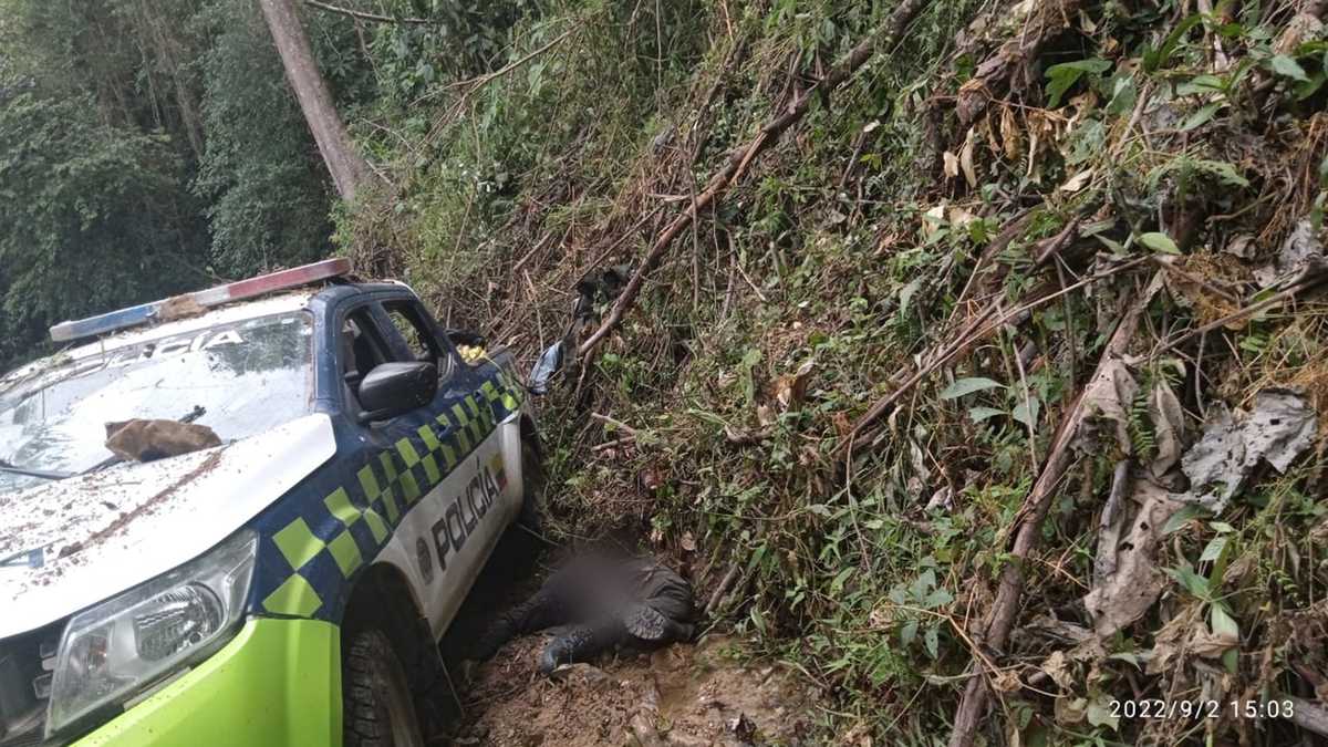 Video grabado por un campesino revela el momento en que fueron atacados los policías acribillados en Colombia