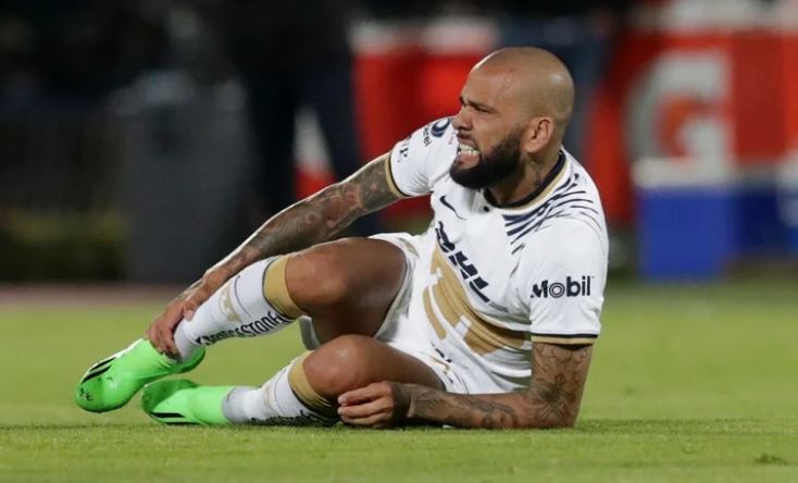 Dani Alves se lesionó pero aseguró que jugará el Mundial de Qatar