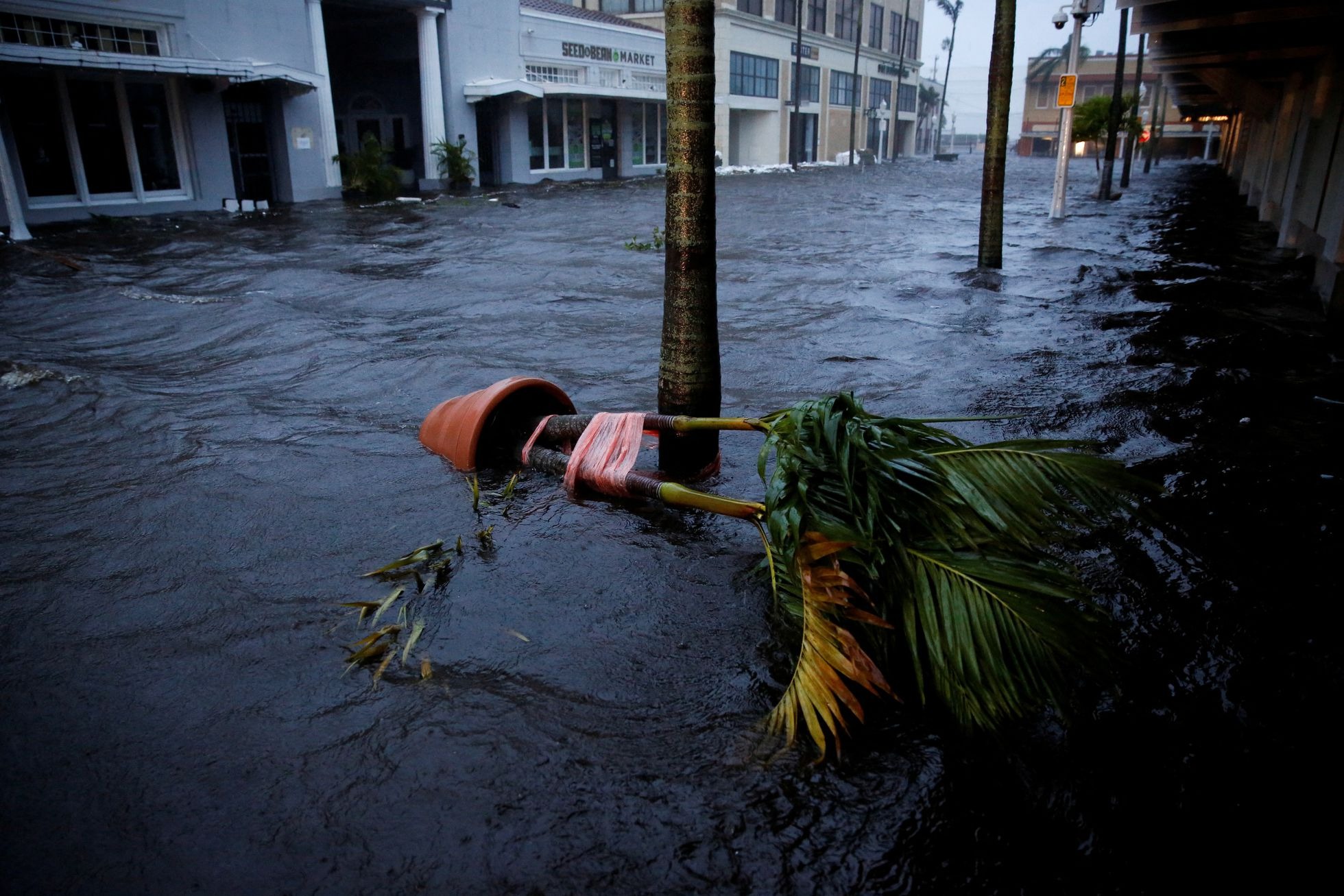 Fort Myers, la localidad de Florida que sufre el mayor golpe de Ian