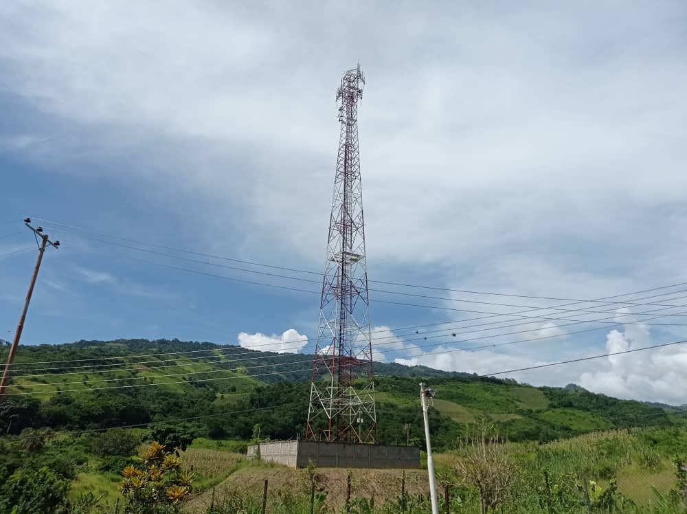 Habitantes de Río Casanay en Sucre sobreviven sin energía eléctrica y se comunican con señales de humo