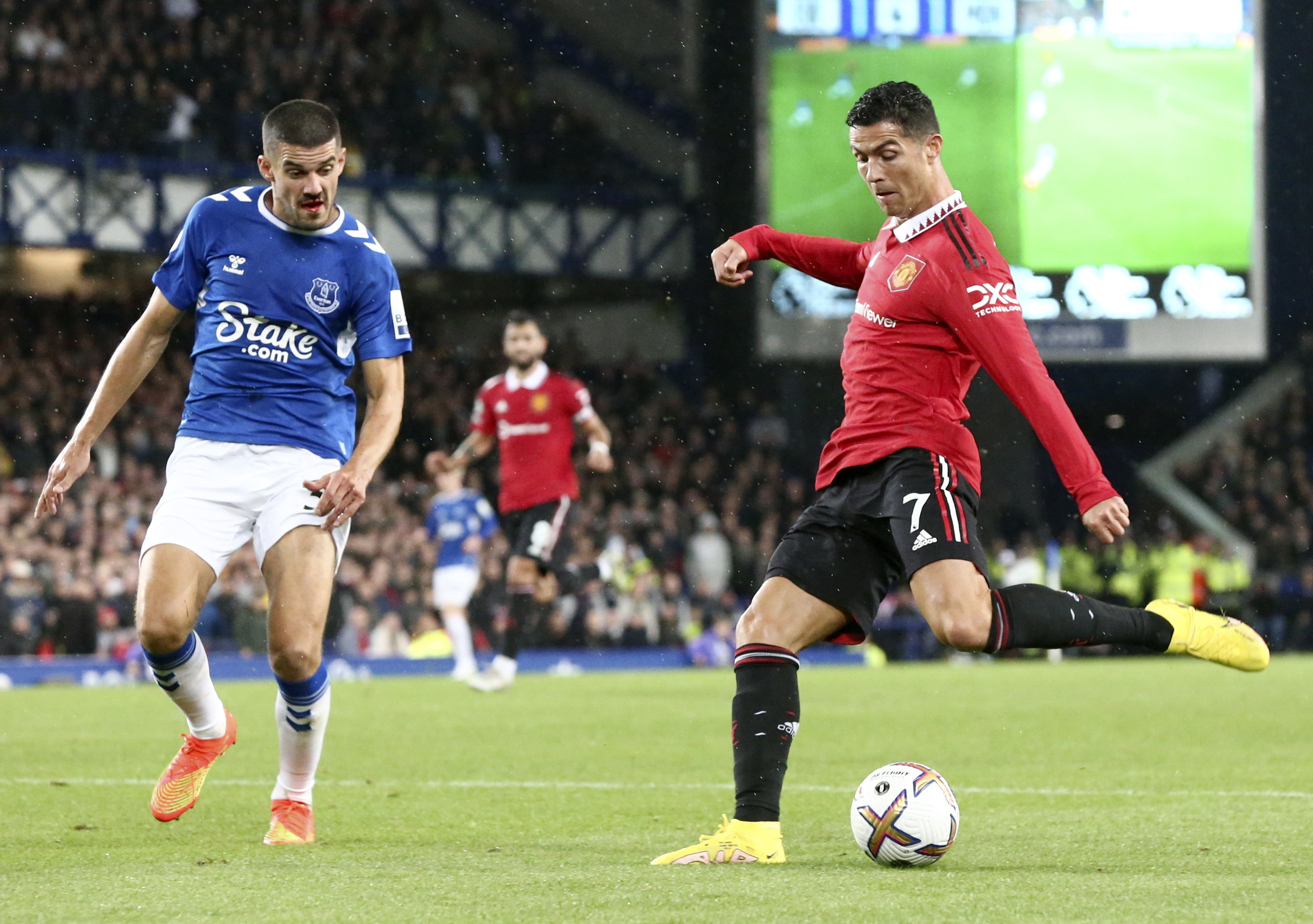 Cristiano Ronaldo aumentó su leyenda: llegó a los 700 goles en clubes (Video)