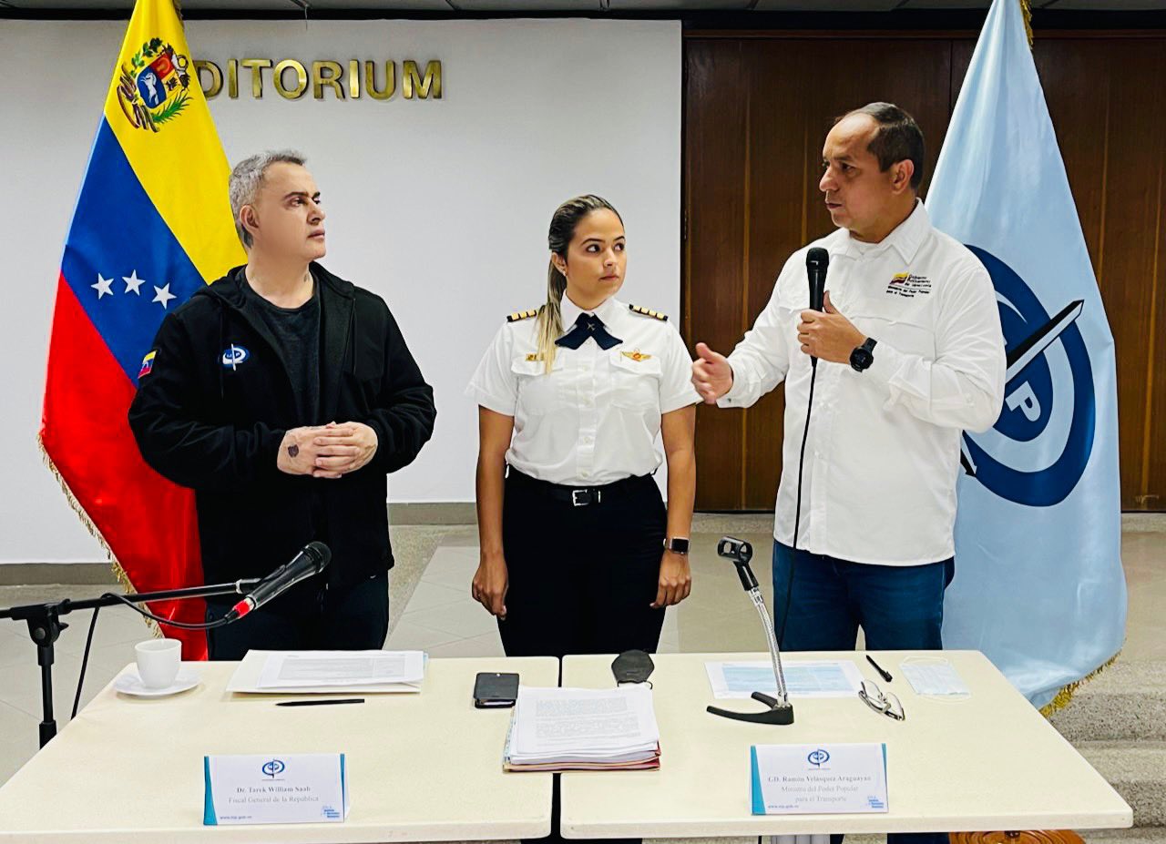 Denuncian ante el MP actos de difamación contra pilotos mujeres de Conviasa