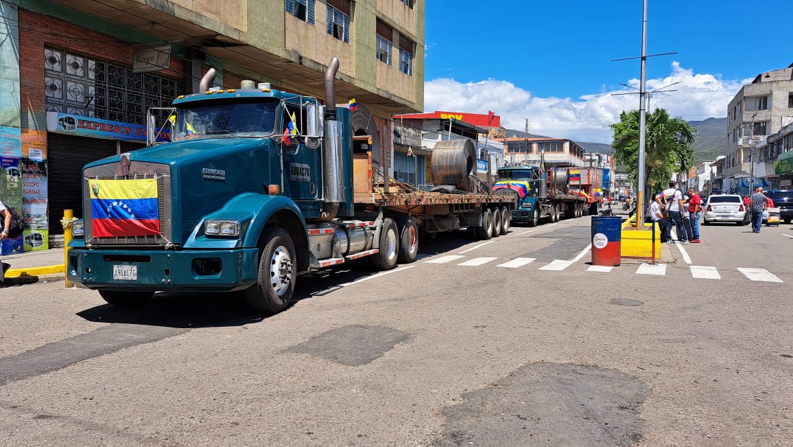 Comerciantes tachirenses apoyan declaración de Petro sobre el cierre de las trochas