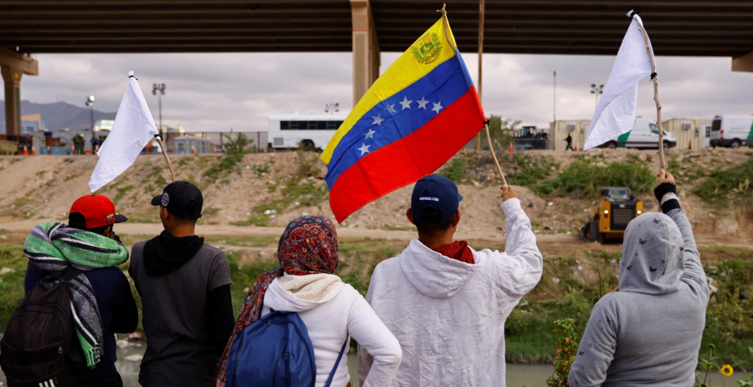 Venezolanos superan a mexicanos en intentos de cruce ilegal hacia EEUU