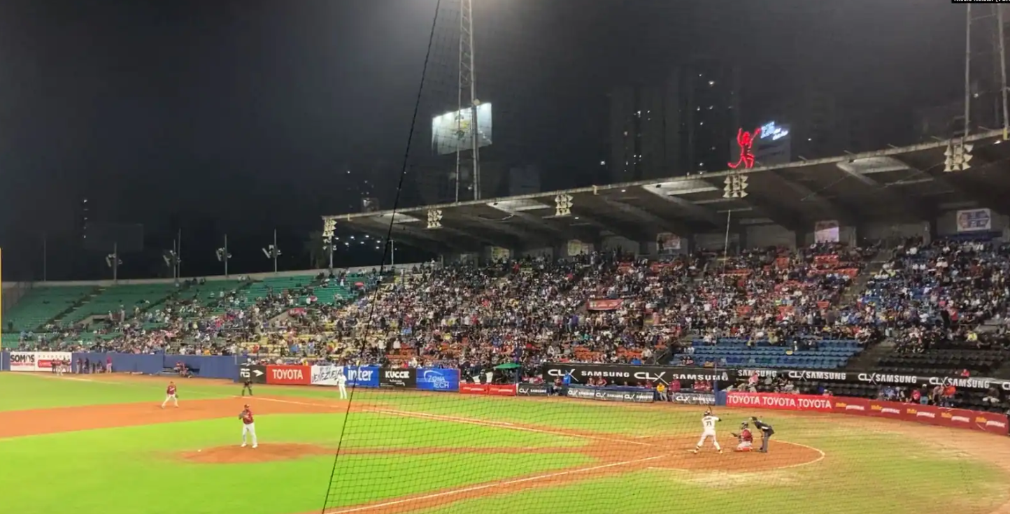 “Es la furia”: el béisbol en Venezuela sobrevive a la crisis y la pandemia (Video)