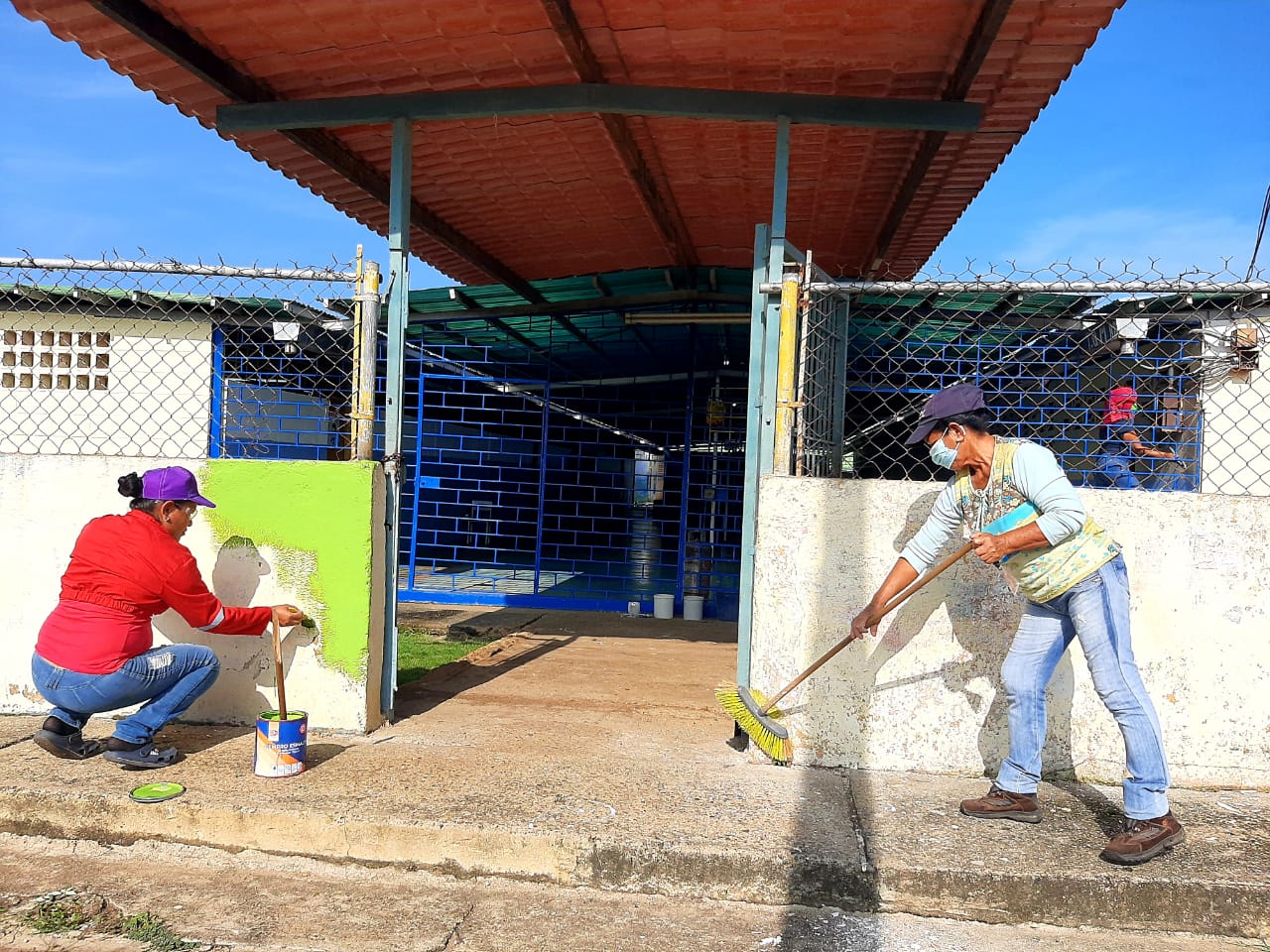 Gobernación chavista de Anzoátegui presume de que “todo se arregló” con maquillajes en edificaciones escolares