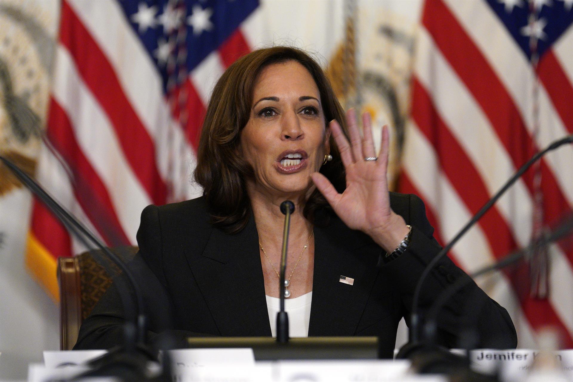 ¿Kamala Harris o miniprimarias? Los demócratas debaten sobre cómo proceder ante la renuncia de Biden